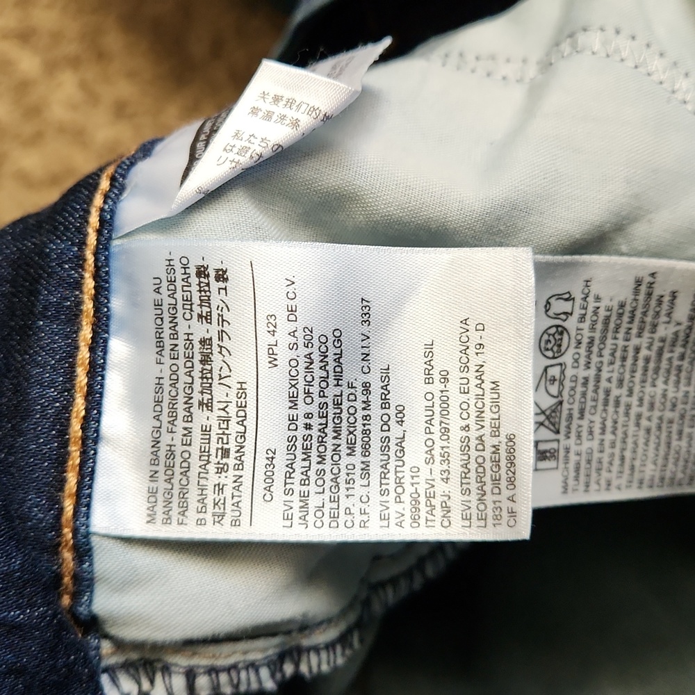 Levi's Mid-Rise Skinny Jeans - Picture 5 of 8